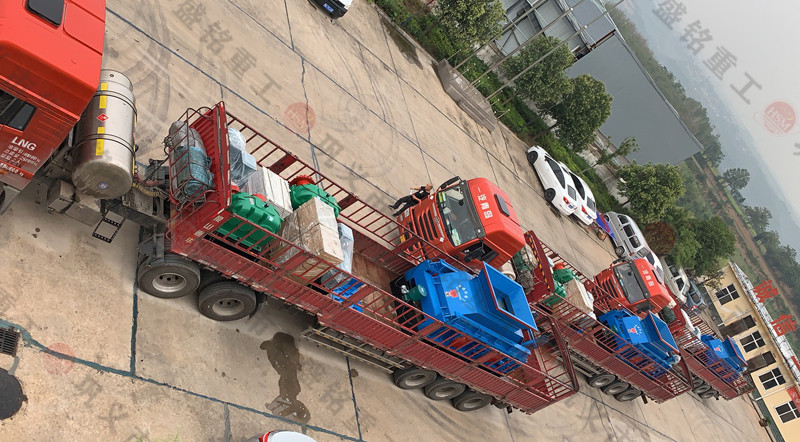 粉碎石頭成沙子的機(jī)器--對輥制砂機(jī)報(bào)價(jià)多少錢一臺